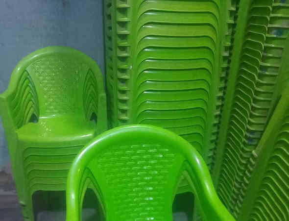 كرسي ناصرللبيع اصلي نضافه 98سعر نهاي 5ونص قفل بغداد مدينه صدر ***********
