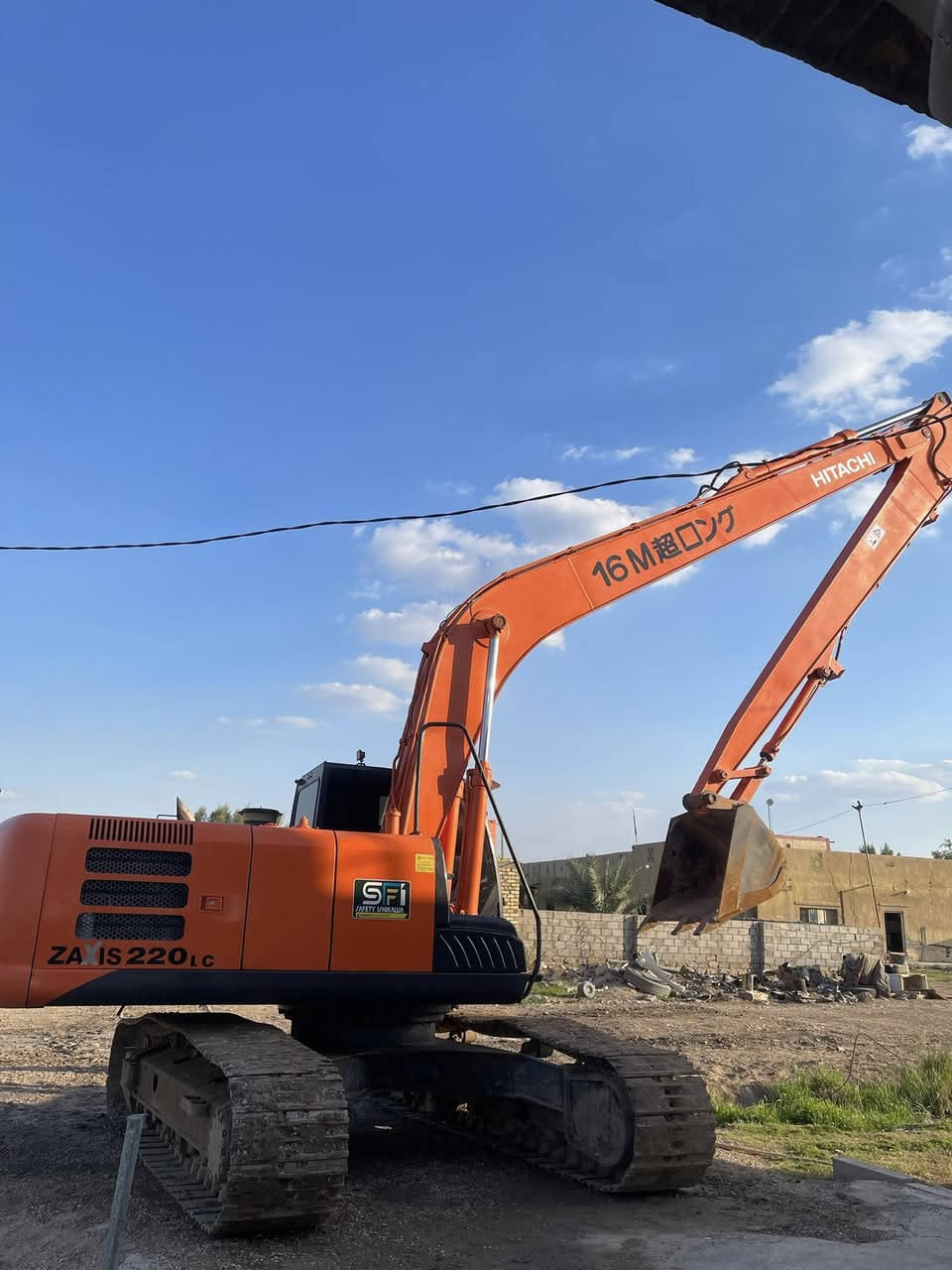 للبيع حفاره جي فايف موديل 2015 محرك ومضخه شركه مكفوله’
العنوان بابل///***********
