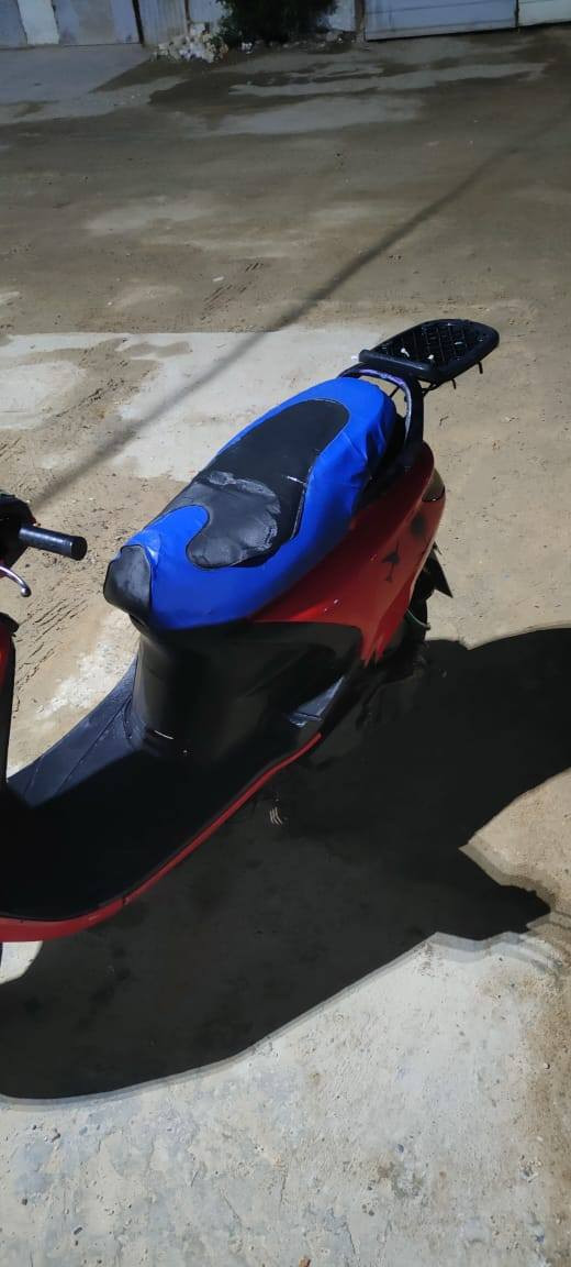 السلام عليكم دراجه فراشه ما مفتوح نظيفه كل شيء شغال السعر350 الف هذا الرقم*********** النجف
