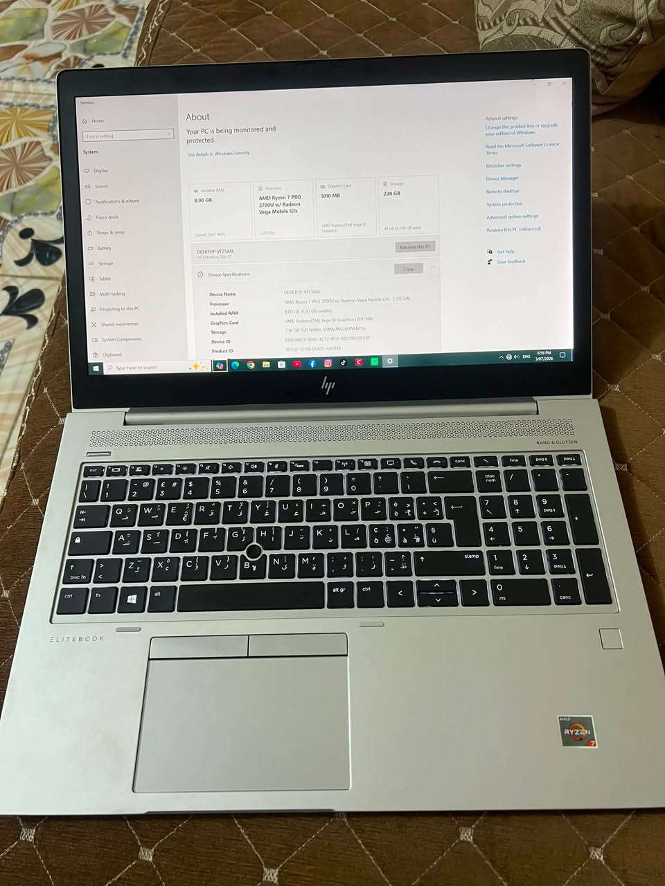 سلام عليكم
من رخصت الادمن

لابتوب اج بي نضافه 95 استخدام كلش قليل 
مع ملحقاته كامله يجي وياها موس +بطاريه اصليه+جنطه

السعر /400 وبيها مجال الطيبين 

المكان حله حي الثوره 
الاستفسار الاتصال على الرقم /***********
