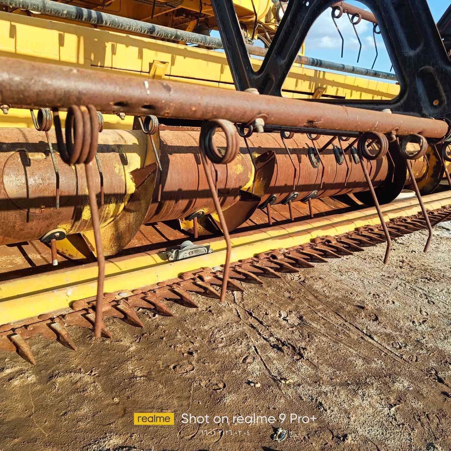 حاصده مديل 2003 مكفوله كفاله عامه من كل شي
***********
***********
