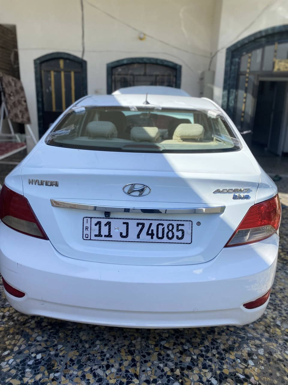 السلام عليكم 
هونداي اكسنت 2012  وارد خليجي رقم بغداد باسمي سياره فول مواصفات عده لبصمه مكينه 1600دوش نضام ايكو سياره بيها ضربه بل جاملغ الوره يمك صوره موضحه ولدوسه نفسها سونارها مرفق ولدوسه هم مصبوغه سياره خير من الله مكاني فلوجه السعر 95 وبيها مجال رقم الهاتف *********** و***********
