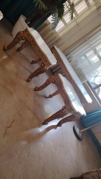 ميز وسط • مرمر إيطالي • طبلتين