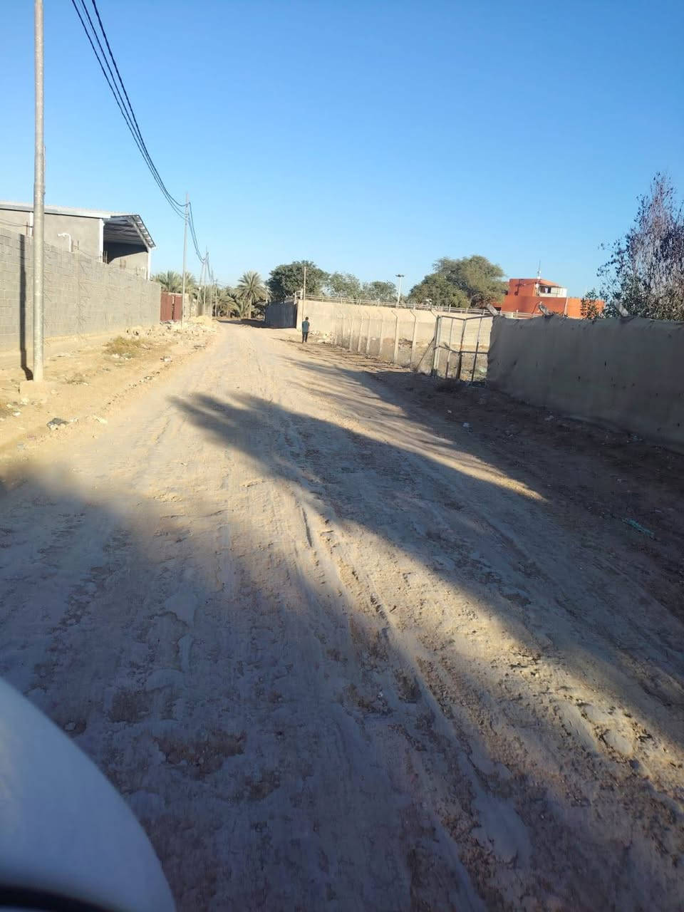 دونمين طابو صرف زراعي 25 خلف الجامعه المستقبل التاجيه بابل باسم شخص واحد موجود مي وكهرباء تبعد عن شارع حله نجف 400متر الشراي يتفضل *********** خاص
