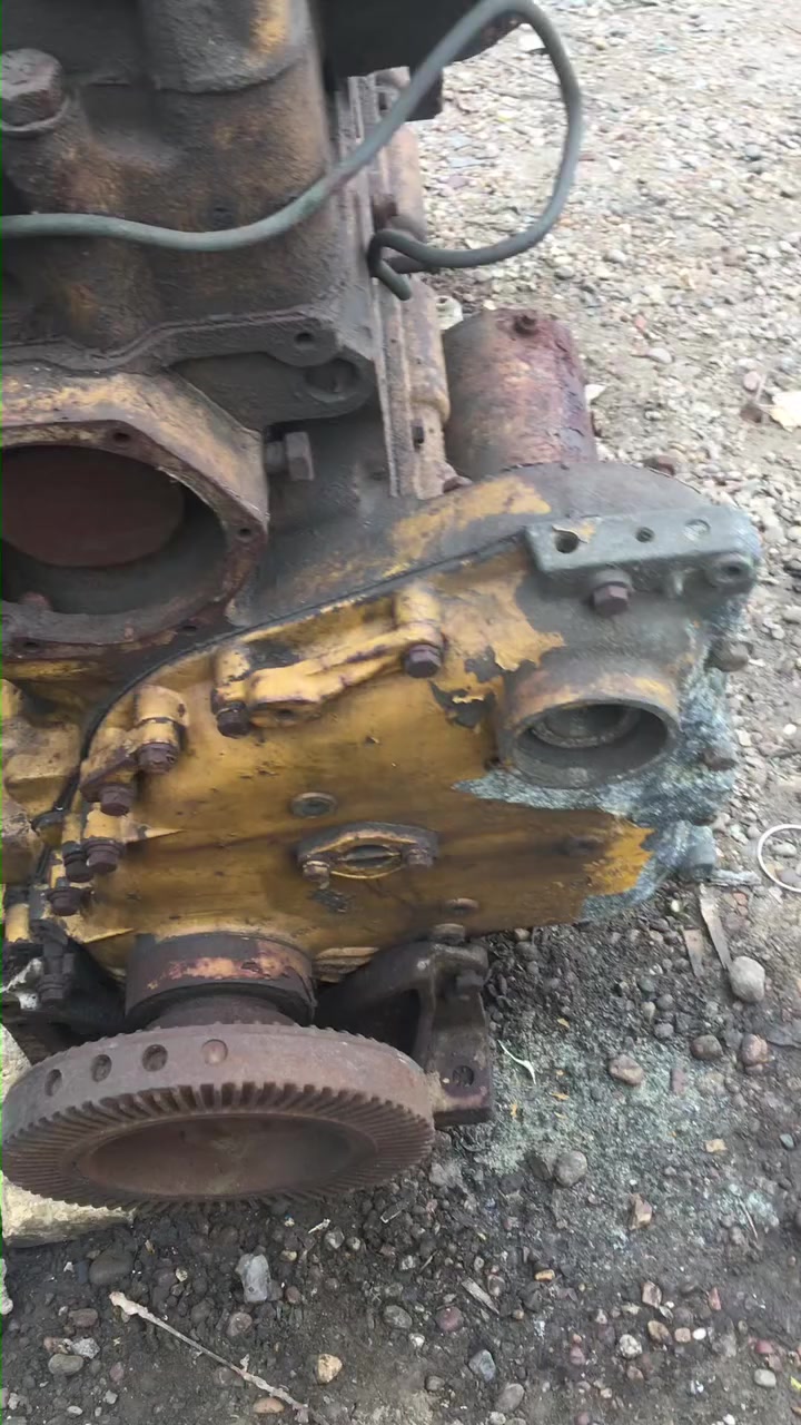 السلام عليكم
كمنز ٥ونص كام شفت جبار 
نقص بم مكينه بلاديه
ابيع هل موجود 
بغداد كسره وعطش 
***********
