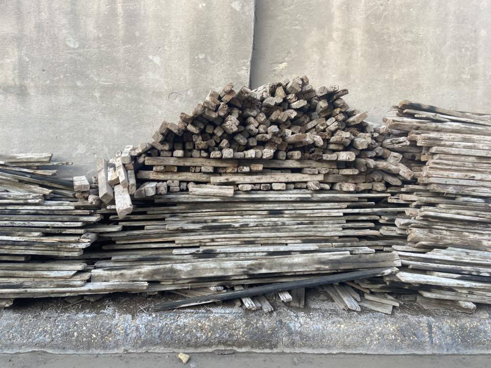 السلام عليكم قالب خشب يدك 230 مكاني حلة الرقم ***********
