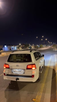 موديل 2010 السعر 290. هاتف 07827343346