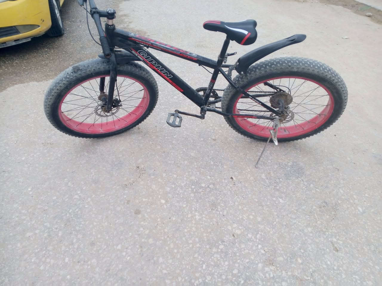 سلام عليكم بيسكل دبابه نضيف سعره 120بي مجال لطيبين الي يريد يشتري يراسلني خاص


**إذا كنت صاحب هذا الإعلان وتريد حذفه لأي سبب، رجاءا أرسل رسالة إلى الدعم الفني**