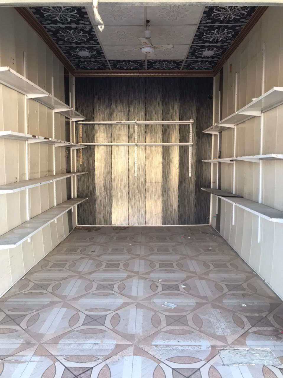 السلام عليكم رفوف للبيع  كاملات مكان مقداديه  السعر ٧٠ الف  ***********
