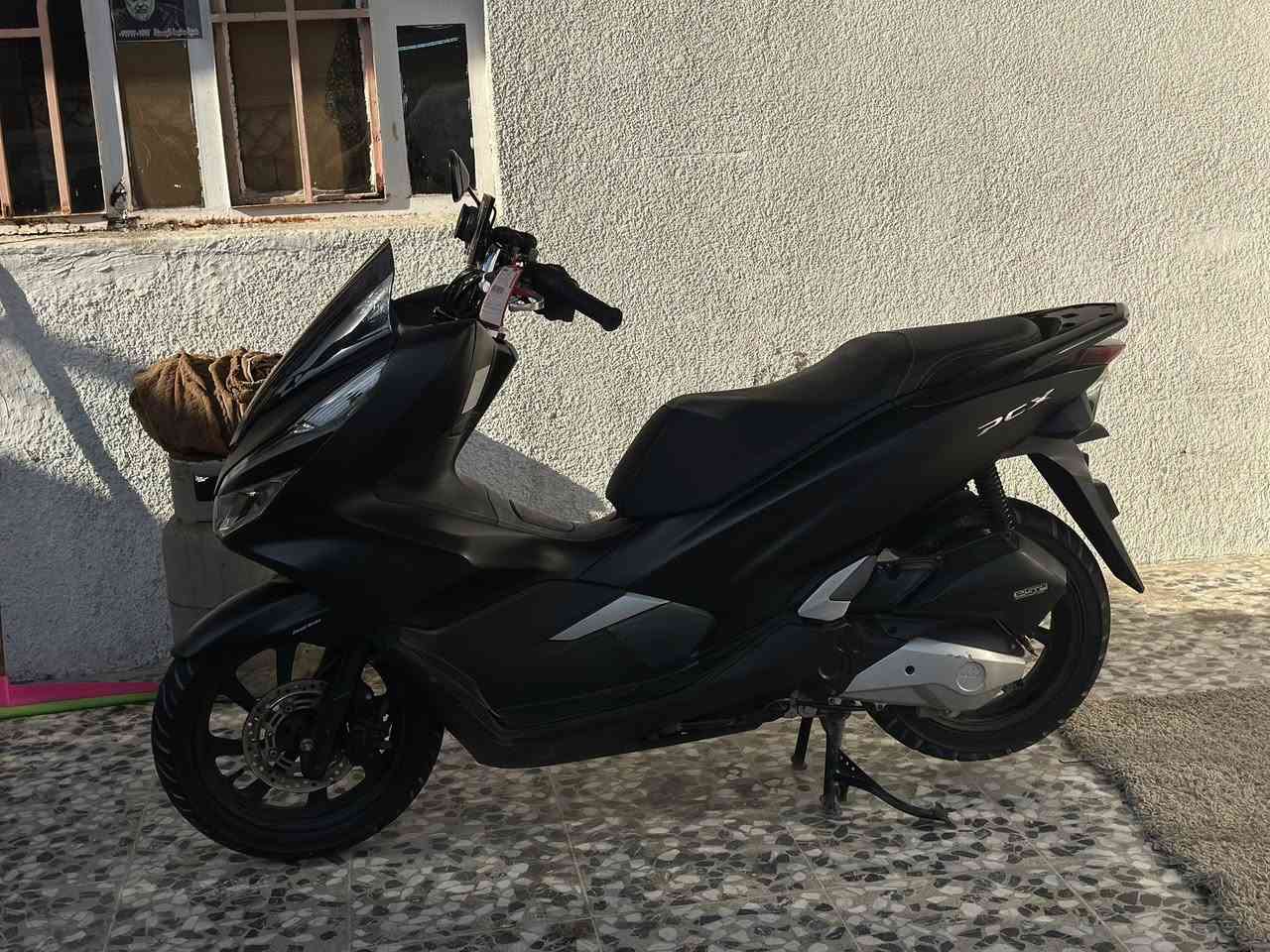 سلام عليكم درجة Pcx مكفولة كفالة عامة ***********عنون البلديات
