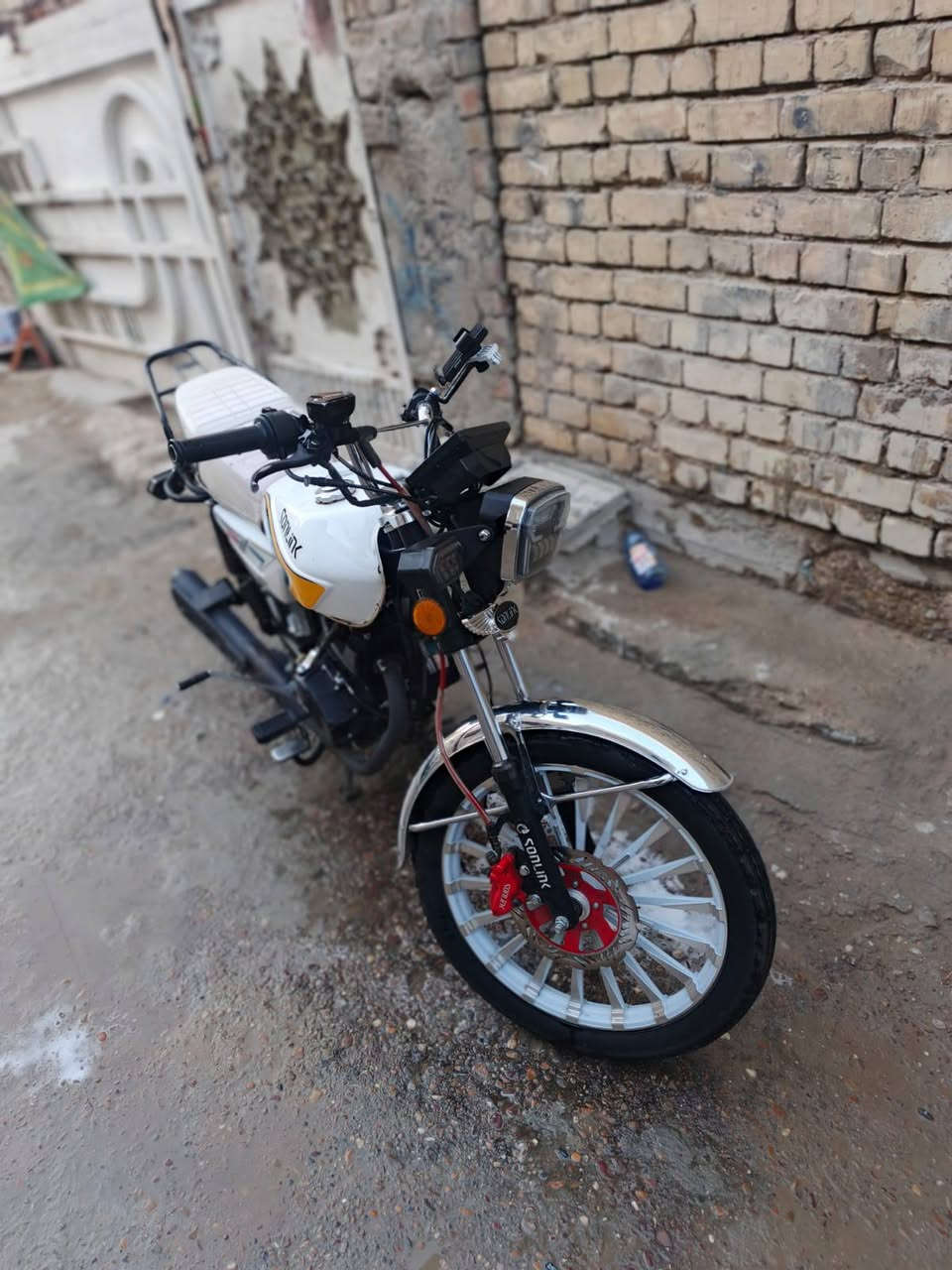 سلام عليكم سيفان موديل 25 دراجة جاهزة من كلشي وياها بصمات ثنين وسويجات ثنين مكاني البلديات رايدها ب 750 وبية مجال لطيبين ***********
