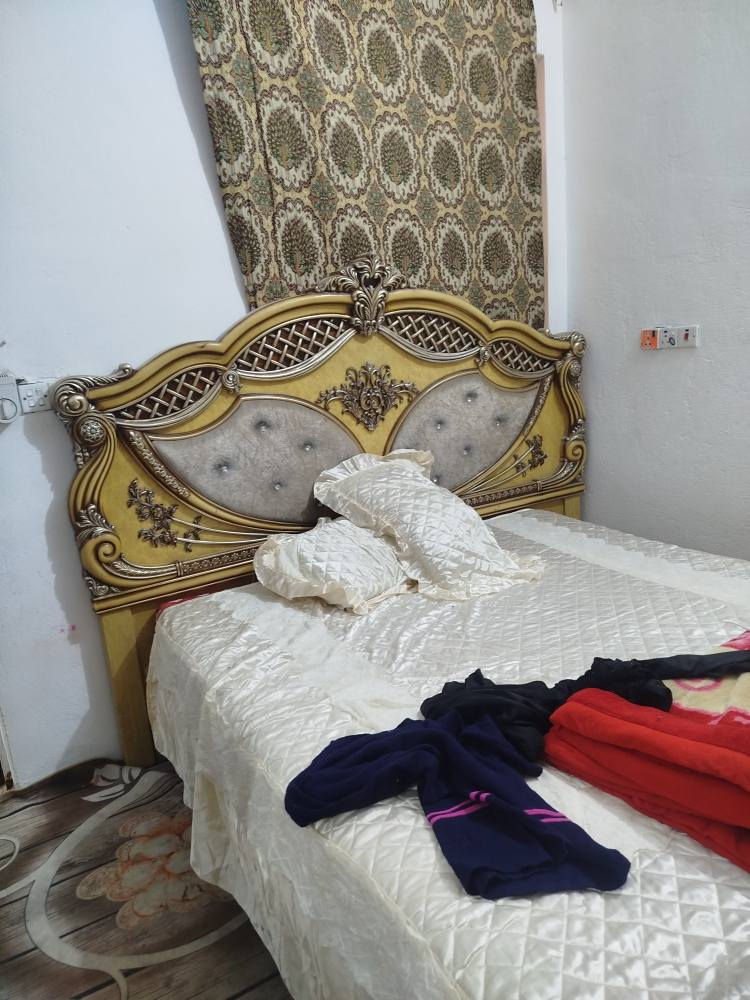 السلام عليكم غراض بيت للبيع كلمن وسعره مكان نجف عسكري مدارس استفسار *********** النجف, العراق
