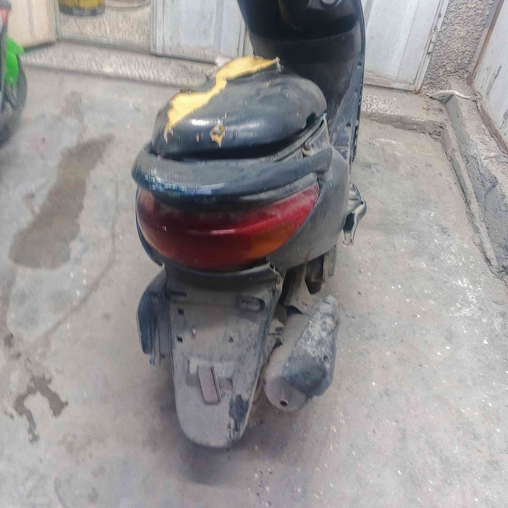 دراجه بريز شغاله السعر 200الف للتواصل على الرقم ***********
