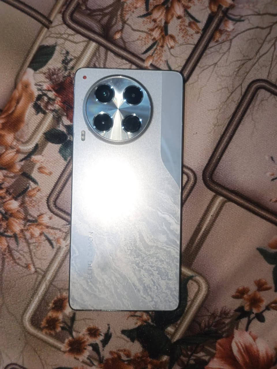 تكنو كمون 30 ذاكره 256 والداخليه 8+8 نضيف ويا كارتونه وشاحنته وويا حساب ببجي مراوس بتلفون اقوه منه


**إذا كنت صاحب هذا الإعلان وتريد حذفه لأي سبب، رجاءا أرسل رسالة إلى الدعم الفني**