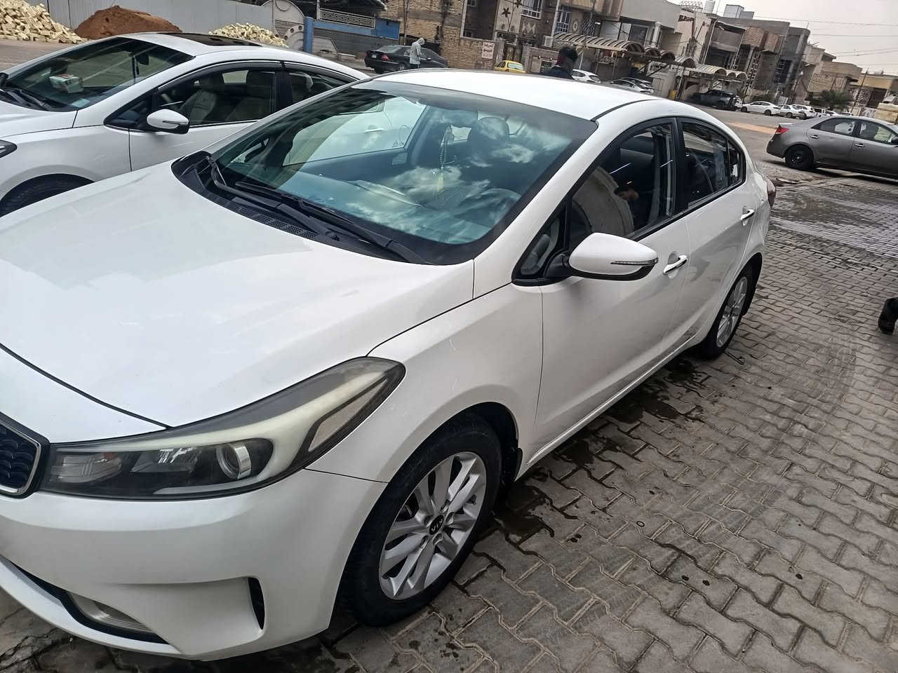 سيراتو خليجي 2017
مكفوله محرك 1600 
تبريد تدفئة فول
للاستفسار 
***********
