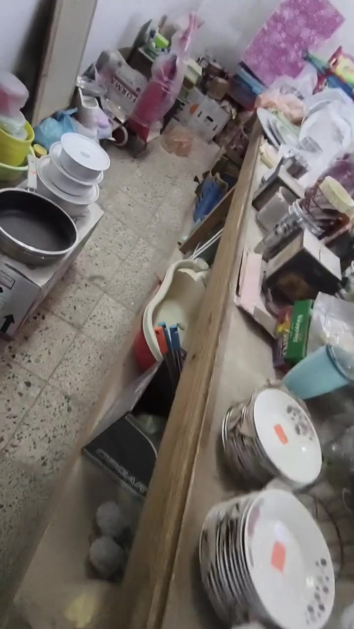 السلام عليكم
ميز خشب طابقين للبيع مع وجود تختات خمسه
طول الميز 4 امتار عرض 1 متر
جام خانه سلايت كاملة للبيع
عرض 3 امتار 30
بغداد حي الاعلام
***********

