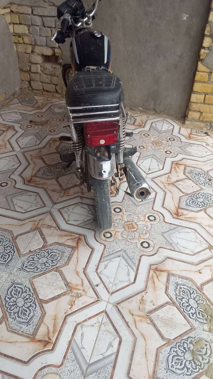 دراجه للبيع أبل عماره ***********
