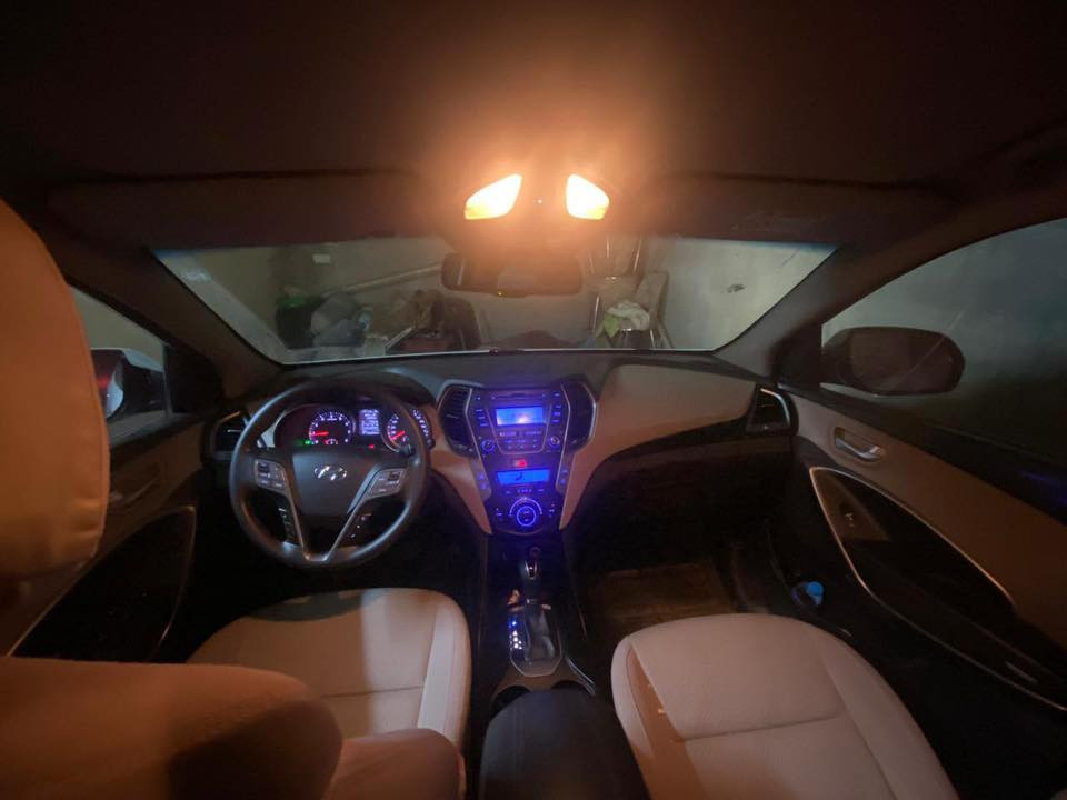 هيونداي سنتافي  خليجية 2014 السنويه جديدة لحد 2031 السيارة بدون اي ضرر دون اي صبغ بس مكينة مفتوحه 
وسيارة من شركة بيدنا مكان سيارة كركوك 📍
للاستفسار عن سعر سيارة : ***********
