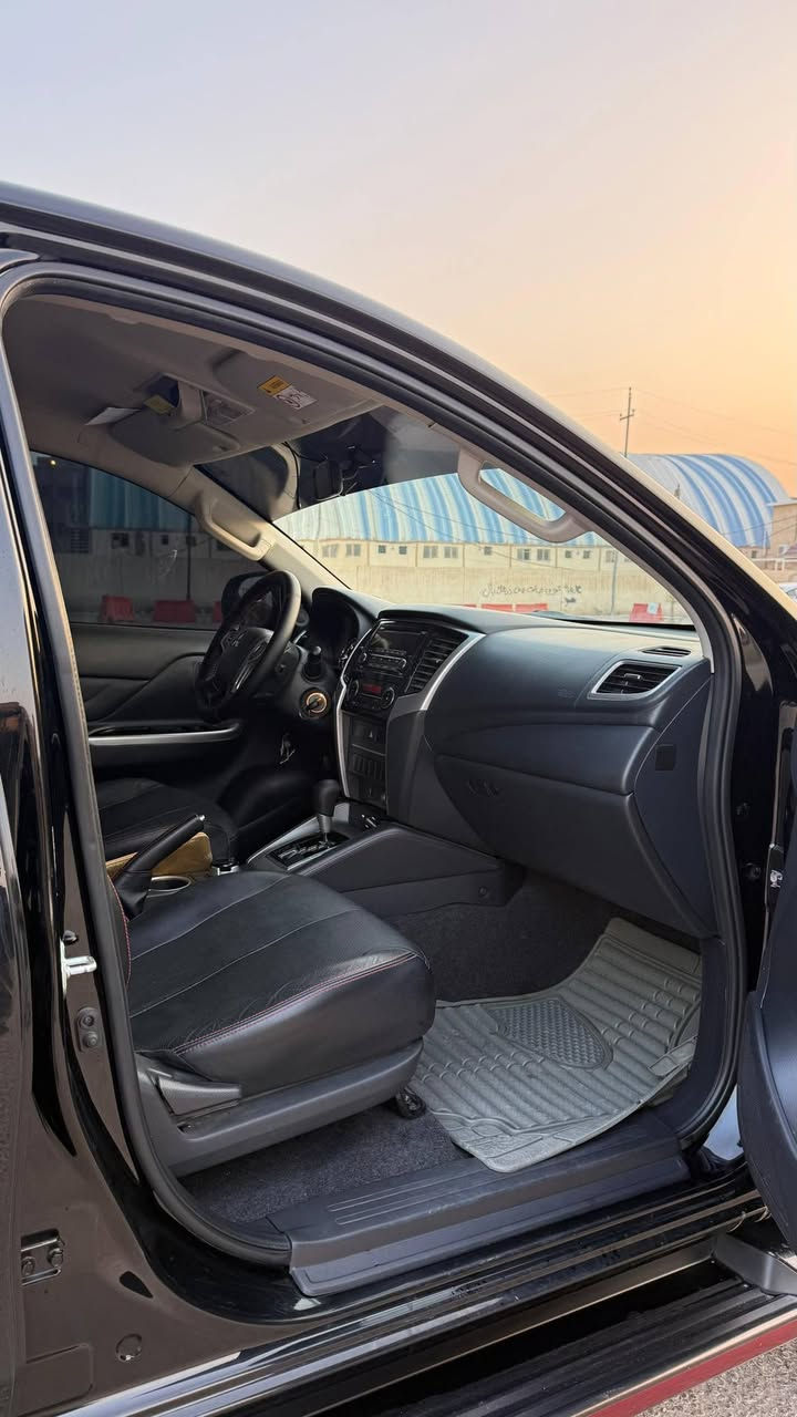 سلام عليكم مرخصة الادمن 
ميتسوبيشي بيك اب2023
 وارد خليجي
السيارة كلين

 كاز تيربو
 محرك أربع سلندر
 كشن كهرباء
 مرايات شفط
 نظام فور ويل
رقمها أربيل
 ماشية 32 ألف

 السـعـر  265 $ و بيه مجال بسيط 
يعني دفترين و 65 ورقة 
مكان السيارة: النجف
للاستفسار الاتصال على الرقم : ***********
