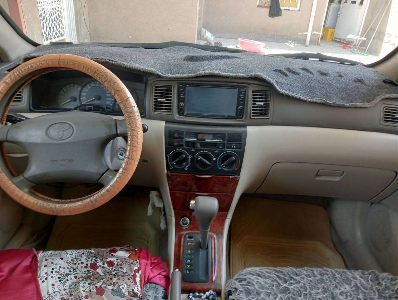 السلام عليكم كورلا بكاتشو موديل 2005 سياره بعد احلى من الصوره سياره خير من الله تبريد وتتفئه شغاله الاستفسار على هذا الرقم ***********
