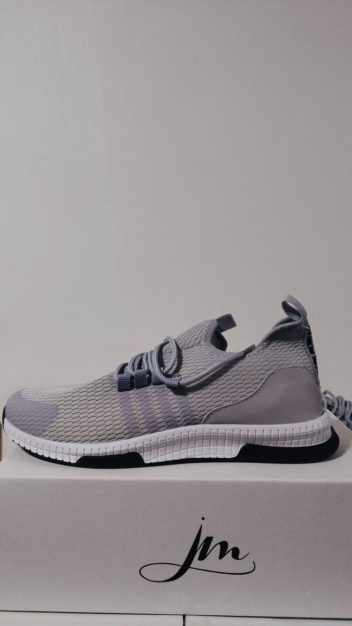 أحذية رجالية متوفره شلعه العدد 320 قطعة 
القياس من 35 الى 45 
الصناعه تركيه درجه اولى 
السعر جداً مناسب لاصحاب البث والمحلات 
للتواصل على الخاص او على الرقم 
***********
