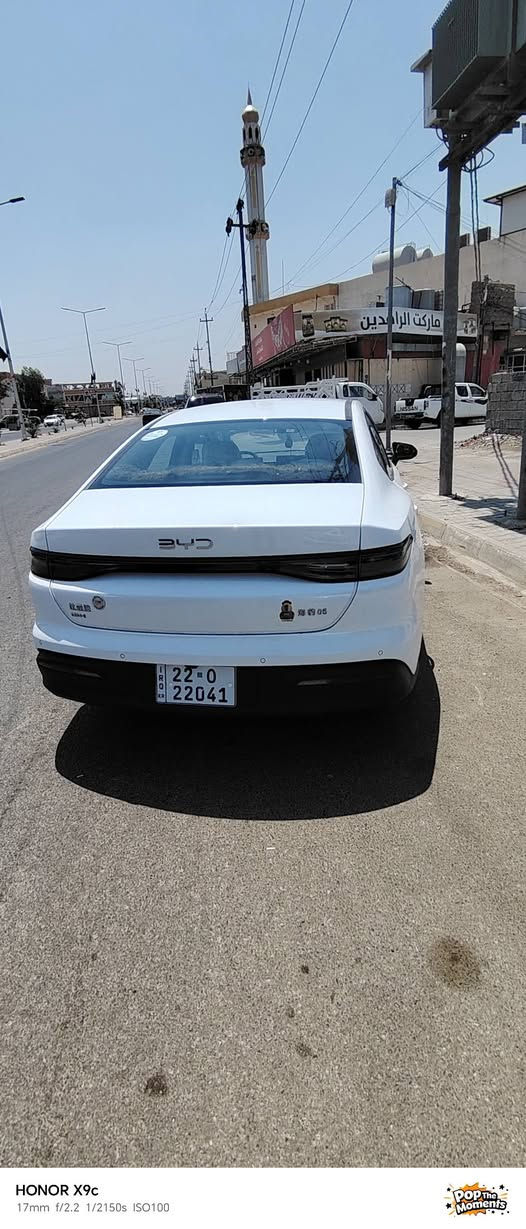 BYD  سيل 05 2025
ماشيه 6000 قابل للزياده
دفتر بانزين موجود
كركوك بسمي شرط تحويل
مواصفات ويل كروم داخل أبيض بطاريه 55كيلو يمشيك وبقيه مواصفات معروفه
هايبرد +كهرباء
السعر138
موبايل ***********
