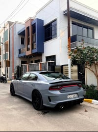 دوج جارجر بلاك توب SXT السعر 285 بيع نفد بدون مراوس موديل 2022 لون سمو...