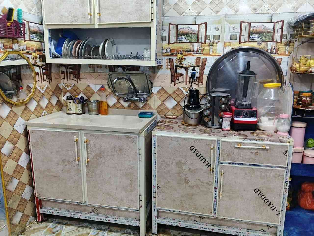 للبيع إستعمال قليل جدآ العنوان بغداد شارع الكفاح *********** السعر خاص
