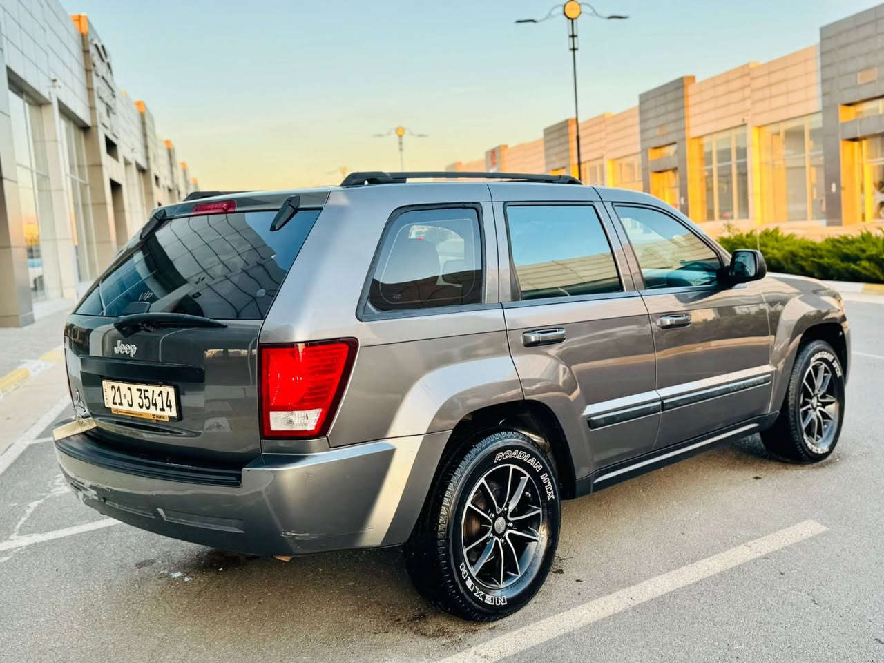 ﷽
▫️جيب لاريدؤ مؤديل 2007 فول مواصفات
فول مواصفات فتحه و فور ويل
لون نفطي
~~~~~~~~~~~~~~~~~~~~~~~~~~~~~~~
مكان🌇: سليماني                     سعر💵:106$
تليفون☎️:*********** ::: ***********
~~~~~~~~~~~~~~~~~~~~~~~~~~~~~~~
▫️محرك V6 3.7L سته سلندر مرغوب
🔹گيرو محرك بشرط مامفتوح 
بدون صوت و بدون صرف و بدون خلل بشرط فحص
🔹سيارة جديد كل على وضع بيلادي جديد 📦📦

▫️سيارة حيل حيلوة
🔹بيها ( جملغ و باب بص كلير ) بدون دواخل بدون أيرباگ
🔹سيارة بدون بارد و رصعة و بدون جراد بشرط 📦

▫️مواصفات 
( فتحة - فور ويل ( دفع رباعي ) - داخل كريمي - كشن كهربا - شاشة - كاميرا - تبريد مركزي - تحديد سورعة - بلاجكتور - لايت زينون - مراي كهربا - بعد )

◽️اربع تاير و ويل بيلادي جديد بدون مصروف
🔹نظافه ١٠٠٪؜ كامل سيرفس بدون نقص و بدون مصرف
🔹بسميً السنويه بشرط تحويل و خرامه
🔹سنوي و رقم و هزة كلها جديد
سياره مابيها دينار مصرف كامل من كل نواحي
~~~~~~~~~~~~~~~~~~~~~~~~~~~~~~~
كوردى
﷽
▫️جيب لاريدؤ موديل 2007 فول مواسفات
فول مواسفات سلايت و ده بل ئه كسل
ره نگى نه وتى
~~~~~~~~~~~~~~~~~~~~~~~~~~~~~~~
شوين🌇: سليماني                     سعر💵:106$
تليفون☎️:*********** ::: ***********
~~~~~~~~~~~~~~~~~~~~~~~~~~~~~~~
▫️مه كينه V6 3.7L شه ش بستؤن
🔹گير و مه كينه ى به شه رت نه كراوه ته وه 📦
🔹سه وت و سه رف و خه له لى نييه به شه رت
🔹زؤر تازه ماوه ته هه موو كيانى له سه ر بيلادى ماوه 📦

▫️سارد و كرانه وه ى نييه و كالبونه ى نييه 
🔹ته نها ( جه مه له غ و ده ركايه كى بؤياغه ) بى ناوكرتن
بئ ئيرباگ بيش و دواى كه پسه 
🔹زور جوان ماوه ته و نمونه يه له جوانييدا

▫️مواسفات
( سلايت - ده بل ئه كسل - ناو ره ساسى - شاشه - كاميرا - كوشن كاره با - ته بريد مه ركه زى - تحديد سورعه - بلاجكتور - لايت زينؤن - ئاوينه كاره با - زور مواسفاتى تر )

▫️چوار تايه و يلى لومى بؤ به ستراوه يه ك دينار مه سروفى نيه كامل سيرڤزى بوكراوه
🔹سه نه وى و ره قه م و هه زه ى تازه يه به ناوى خومه وه يه ته حويل و غه رامه به شه رت
🔹گير و مه كينه و كاره باى و هه موو كيانى به شه رت
~~~~~~~~~~~~~~~~~~~~~~~~~~~~~~~
