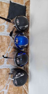 خوذ • جادر • اكسسوارات