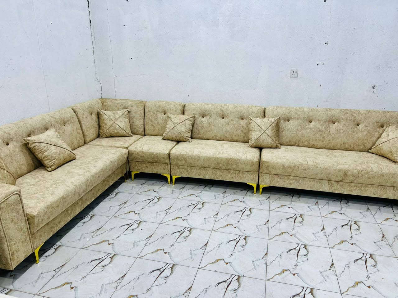 ٦ أمتار ونص
٥ قطع ١٠ مقاعد
شغل الشمال
***********
متواجد عل وتساب ومازنجر عمارة, ميسان
