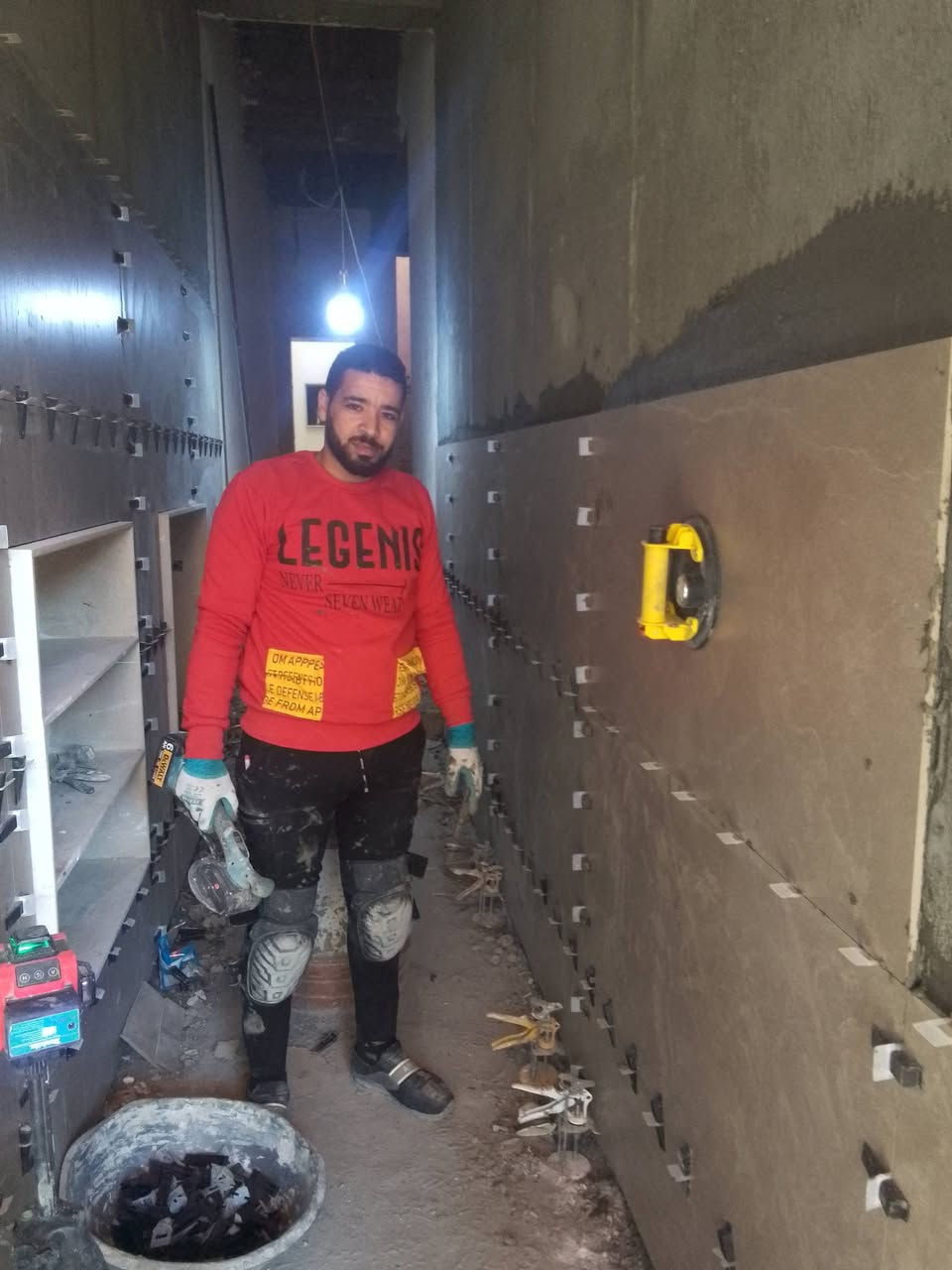 ابو سعد خلف سيراميك وبورسلين وكاشي وجميع المقاولات العامه شغل مهندسين ومقولين بغدادد موجود بساحه الطيران رقم التواصل***********
