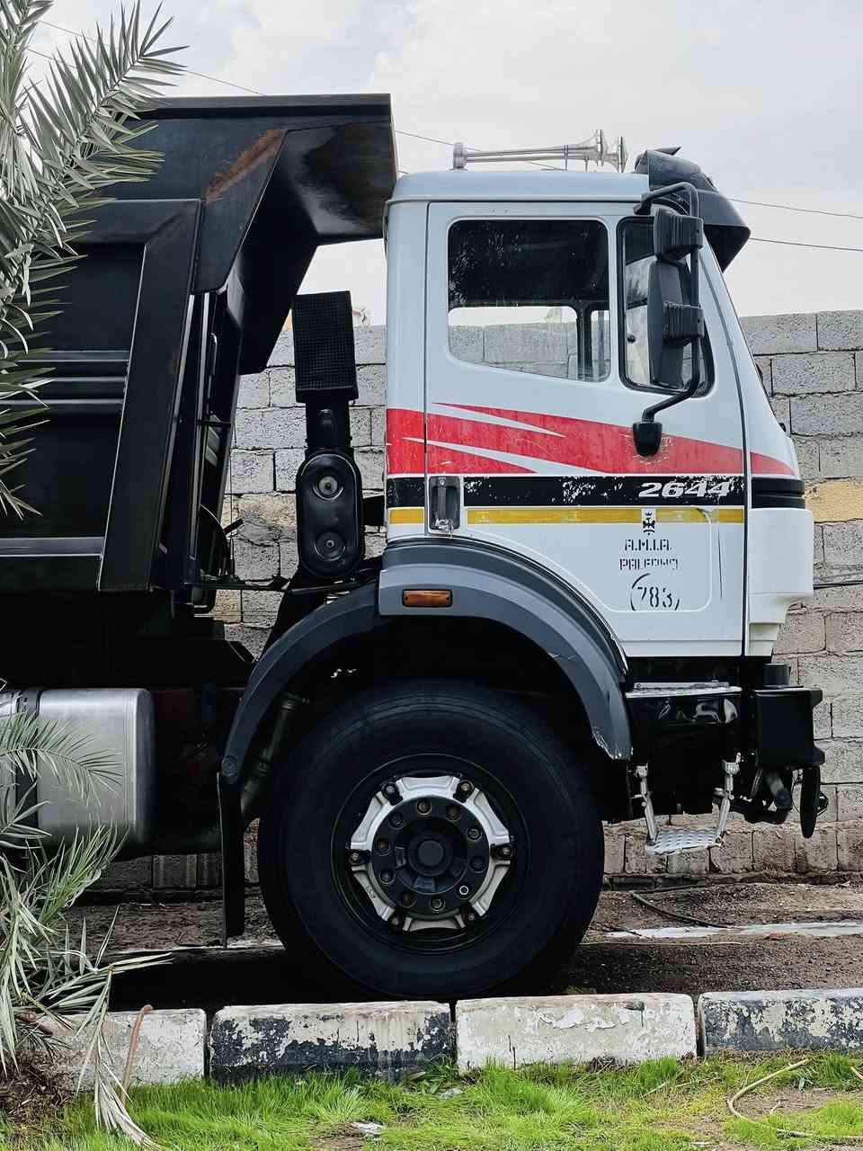 السلام عليكم كرواتي مديل95
مكينه (44)كير (180)مجموعه (جيف )

(بدي جديد )(باتري جديد )تخم تاير تخم ويل الماني 

قماره ابلادي خطاء  مشيبه بدون صبغ دوشمه جديد 

صالنصه جديده 

رقم أنبار تحويل 

السعر ***********

العنوان بغداد
