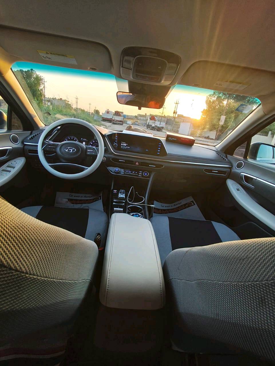 السلام وعليكم متاح سياره سوناتا موديل 2023 حره تحويل ثاني يوم بأسم المتشري وارد امريكي فول مواصفات ما عده الفتحه سياره جديده أحله من الصور حادثه جاملغ وبنيد ماشيه 47 محرك  2500 السعر 160 وبيها مجال حك الجيه مكان البصره ابو الخصيب الاستفسار الاتصال على هاذه الرقم غير متواجد ع البرنامج ***********