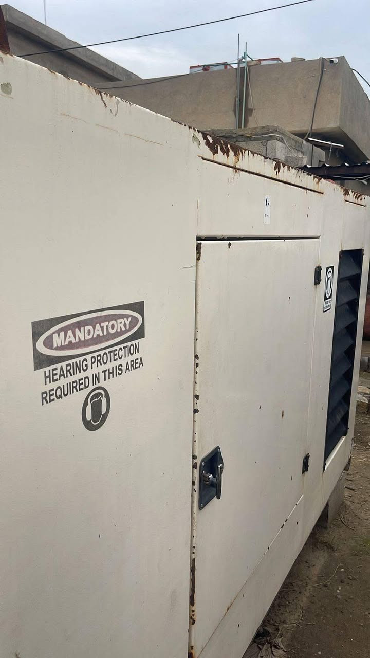 السلام عليكم للبيع مولد بيركنز 50KV انكليزي 
للإستفسار الاتصال(***********)
