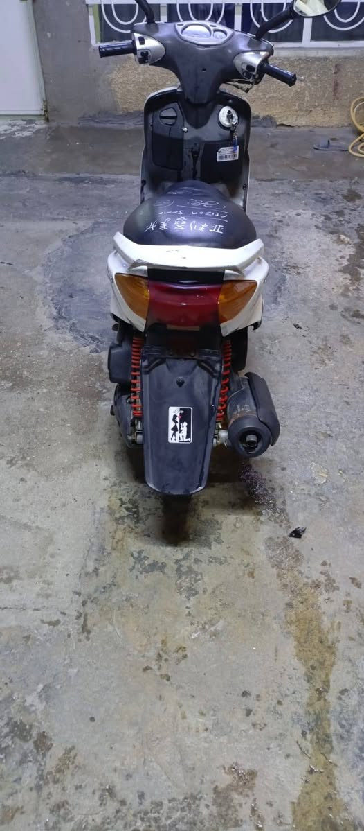 سلام عليكم سكنس نثيه ياباني اصلي  110 استان كهرباي اخت الجديده معدل سرعه كهربيات شغاله ناعمه الشعب شارع الصحه سعرهه 600 
***********
