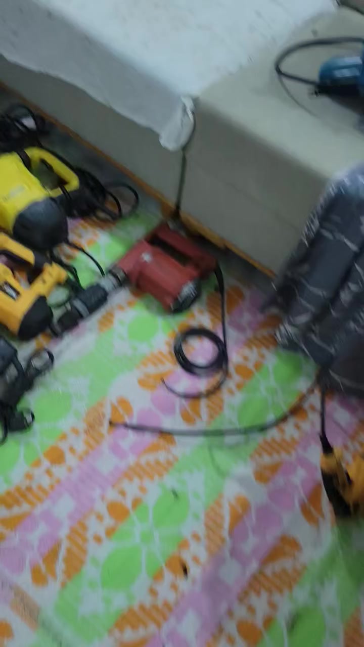 بضاعة متنوعة للبيع الشراي يراسلني او يتصل واتسب*********** توصيل موجود لكافة ت
