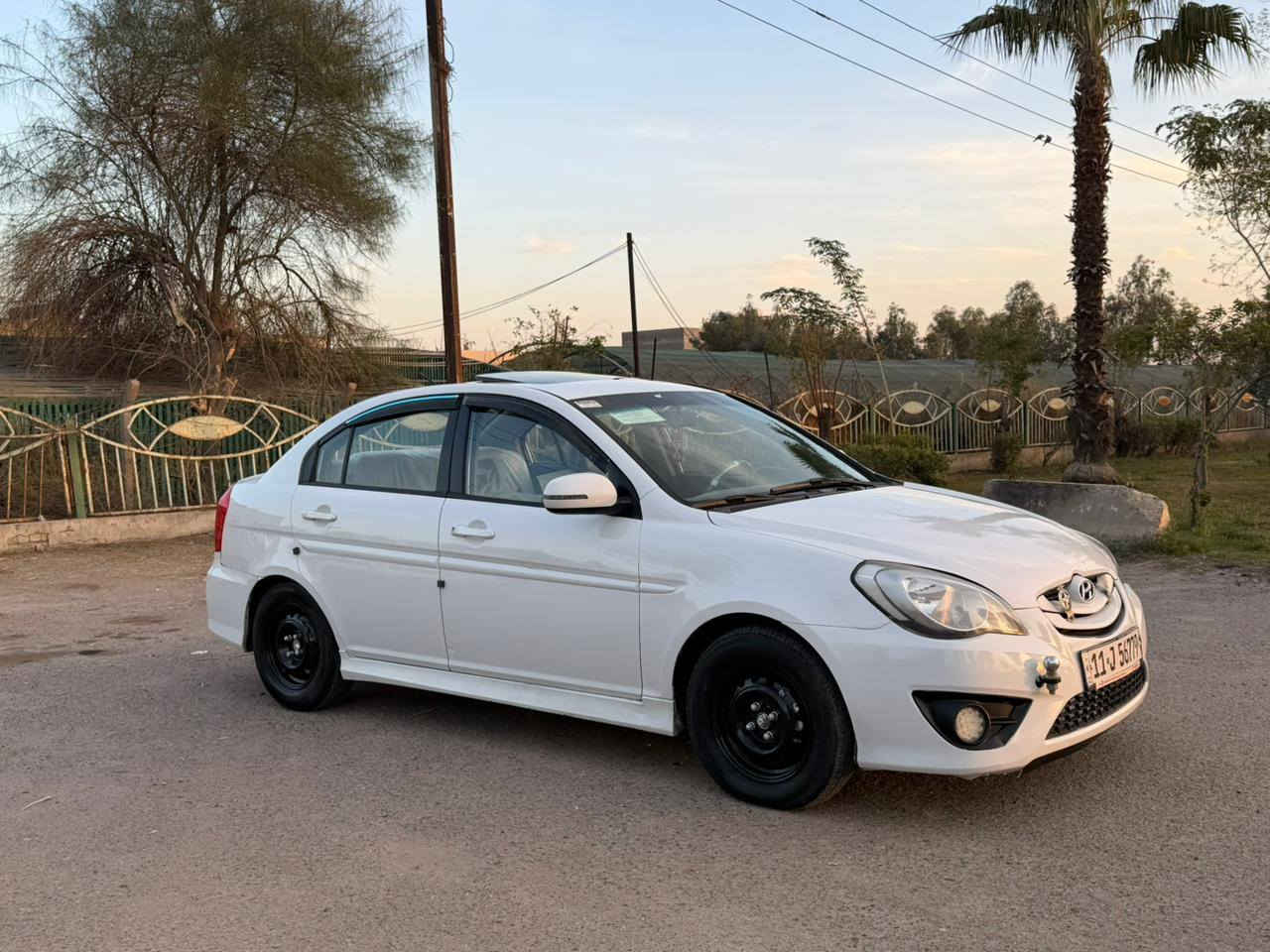 سلام عليكم اكسنت للبيع موديل2011 خليجي بلو  بيهه بنيد وجاملخ بدون دواخل مكينه وكير وصدر شرط الكفاله
مواصفات فول الأخير السعر 90 وبيه مجال العنوان البياع شهداء
***********
