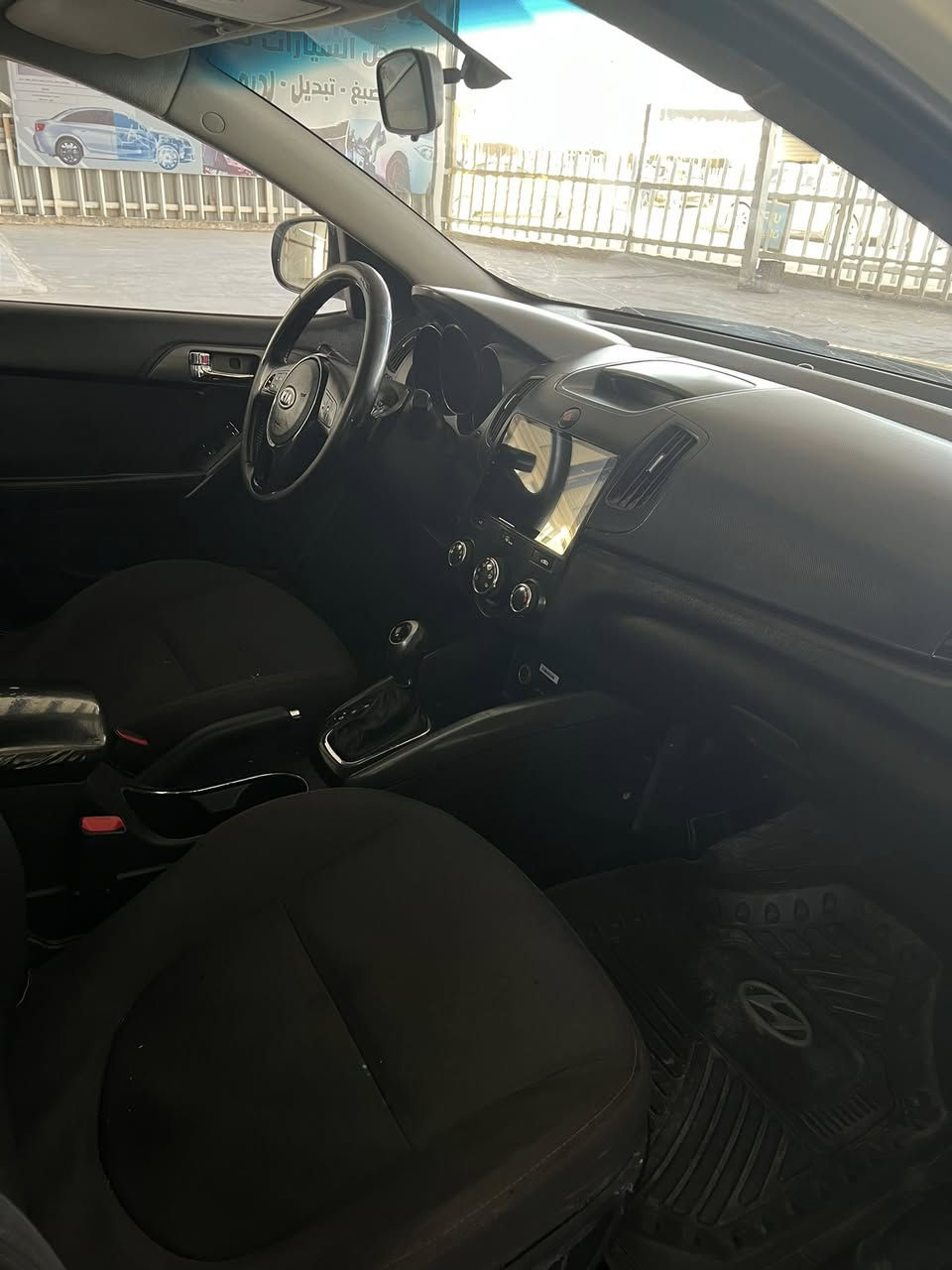 السلام عليكم من رخصت الادمن المحترم سيراتو 2013 فول مواصفات السياره شرط ترايها اخت زيرو 
السياره بيها قطعتين فقط بدون فتح فقط رش كفاله من الضربه من الحالوب والفتح   جديده حيل  بلعافيه ع ياخذها 
بسم كردي تريد تحويل وكاله حاضر ماكو اي مشكله
مكينه 1600 دوش كفاله 
حداديه أمامي خلفي بلكارتون 
تخم تاير جديدة 
شرط تبريد ثلج
حساسات خلفيه 
تحكمات ستيرن
تحكمات بلستيرن 
اشاير بالمري فتحه 
كير ومكينه ع وضع الشركه شرط الفحص 
#ملاحضه السياره جديدة وبلعافيه ع ياخذها 
ا فقط مكاني بابل القاسم ***********
