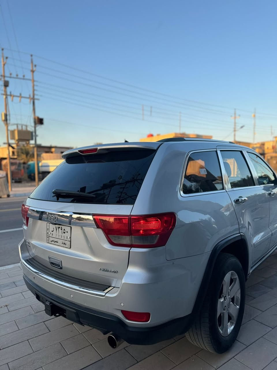 اللهم صلي على محمد وال محمد 
السلام عليكم 
جيب لمتدد موديل2012 (وارد كندي)
فول 1/1 للاخير 
رقم بغداد مشروع وطني حاضر للتحويل وللوكاله ( شرط السيارة احلى من الصور)
حساس خلفي كشنات تدفئه تبريد 
ستيرن حار + كهرباء خزن ميموري تبريد شاشه تحكمات ستيرن تشغيل عن بعد مري شفط كشافات ضباب خلفي بانوراما طگتين 4 بصمات تبريد قطعتين رادارات  وبعد بيها كلش هواي مواصفات السيارة تخم تاير دلوب الاصلي صدر جديد امامي وخلفي محرك 3600 شرط الفحص تبريد ثلج🥶 تدفئه السيارة بدون نواقص جاهزه ومال جناي حجر صالنصه موجود السيارة بيها  صبغ الچاملغ الامامي الايسر والبنيد بي كلير قليل ع السونار السيارةسونار بيها 
السيارة ماشيه 160 الف  حقيقي
السعر155 وبيها مجال بسيط حگ جيه 
وشرط نضافه السيارة احلى من الصوره 
اللاستفسار الاتصال بالرقم 
*********** 
مكان السيارة البصرة
بيع فقط بدوووووون مراوس
