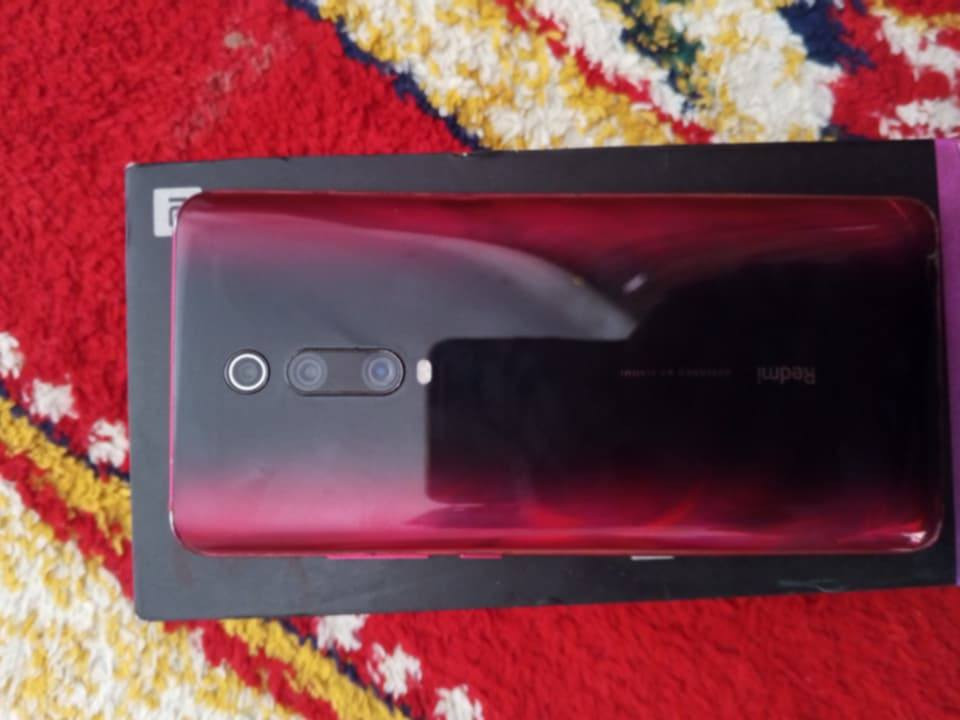 ريدمي K20برو
ذاكره 256
كارتون فقط 
بوبجي 90فريم 
السعر 180
***********
