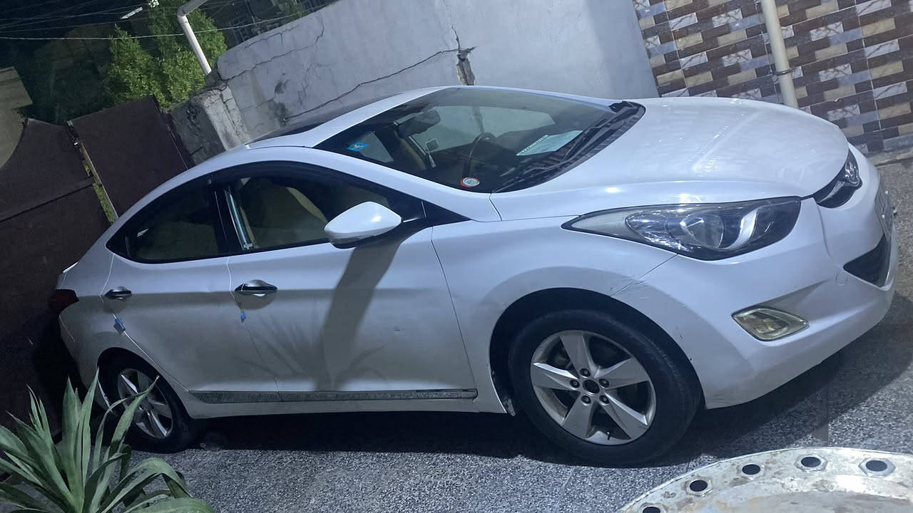 سلام عليكم لنترا موديل 2012خليجي فول عده البصمه مكينه 2000دوش  كير ومكينه خير من الله  سياره جاهره من كلشي تخم تاير جديد  السعر 95 وبيها مجال بسيط مكان السياره الكاظميه جكوك  ***********
