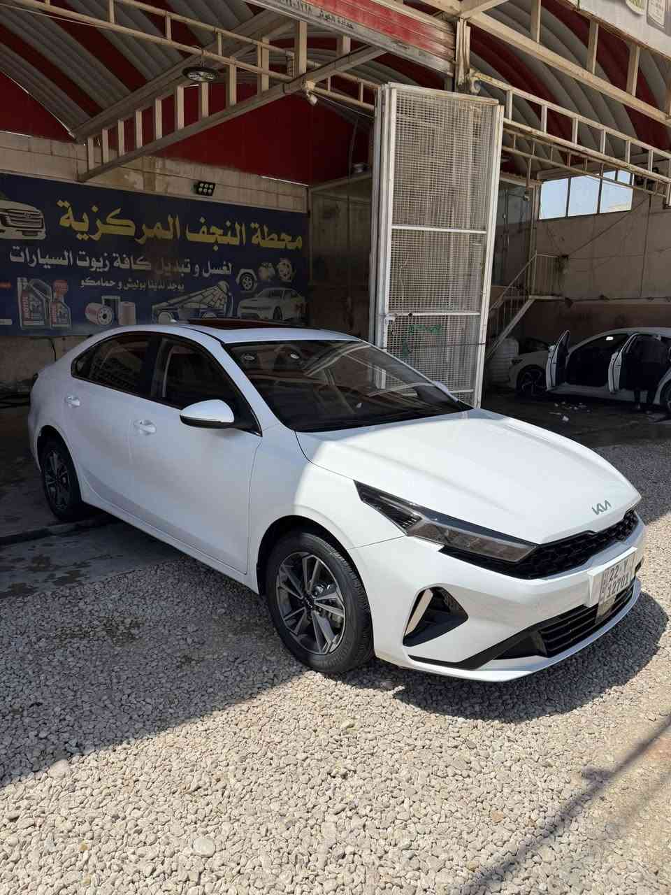 سلام عليكم كي ثري للبيع مديل2025 كفاله عامه سياره جديده وحلوه ماشيه٢١ الف بسم شركه سعر ١٤١ وبيهه مجال مكاني نجف ***********
