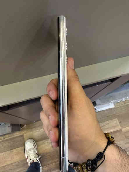 السلام عليكم 
سامسونك s22 الترا ذاكره  512GB الجهاز كلش نضيف وبلادي ضمان عين الفهد الجهاز خدش واحد مابي 
موقعي بغداد العامريه وتوصيل عندي 
للأستفسار/***********
