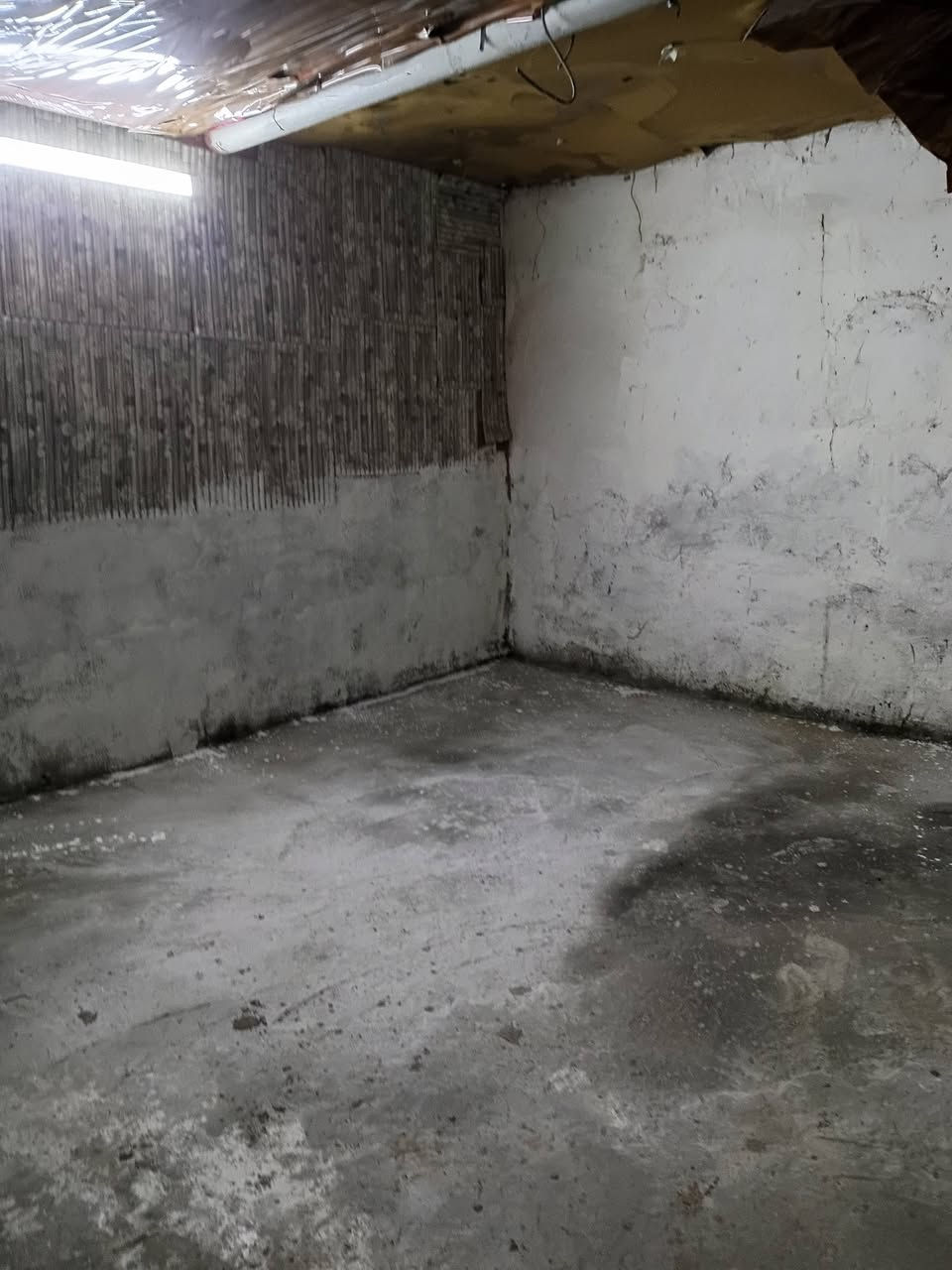 بيت لل إيجار مثل ما موضح كدامكم صاير عل شارع ل عام قريب عل شيخ عبد ل قادر يم بيوت تجاوز مال خلاني ايجاره 225 وبي مجال لل استفسار عل رقم *********** بي وتساب
