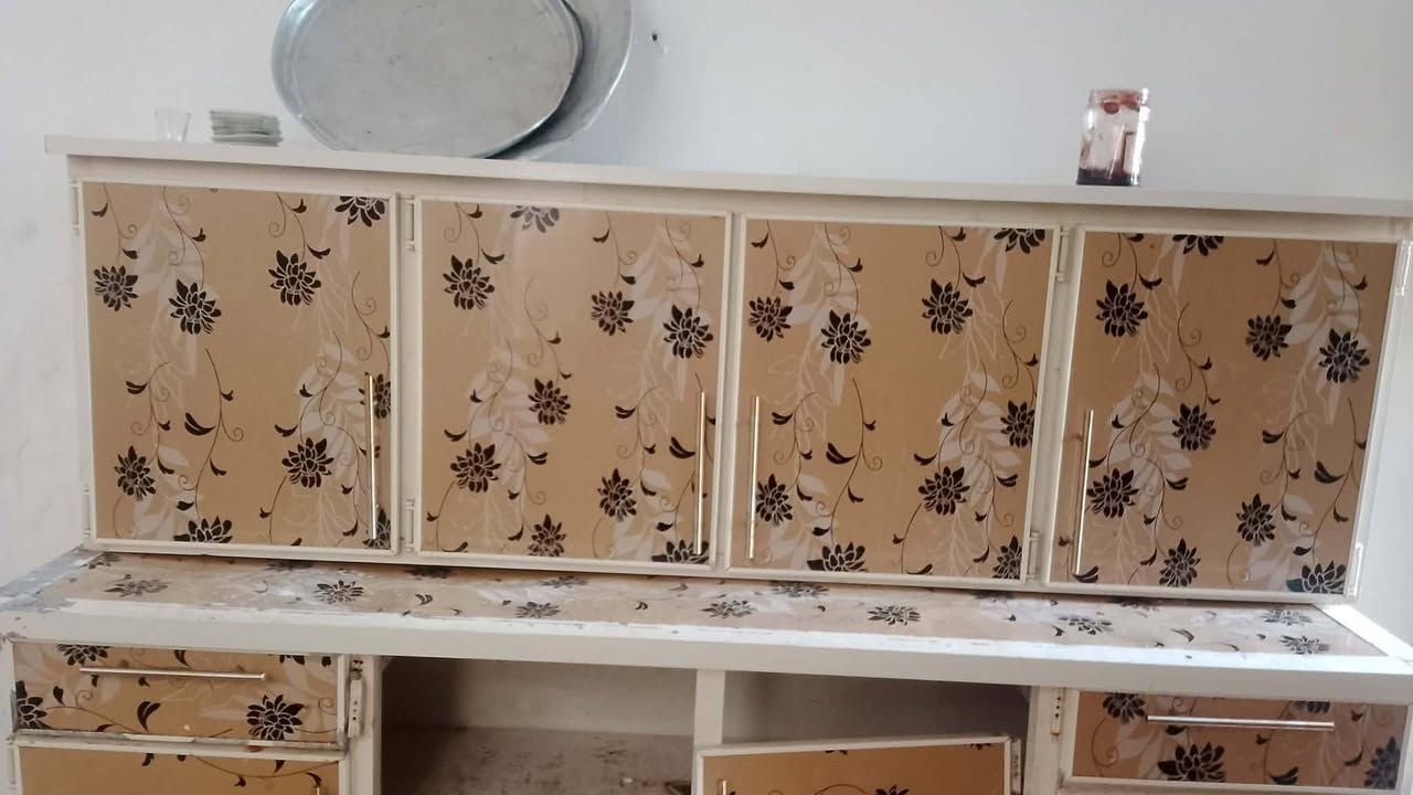 للبيع.... ***********
