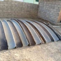 قمرية مقوسة • حديد نظيف وثقيل • ٣.٩٠×٣.٣٠م