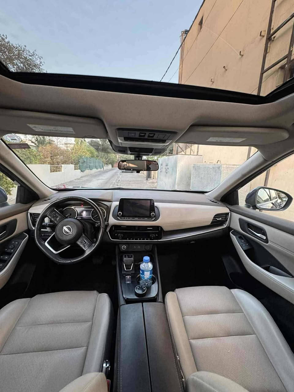 سلام عليكم للبيع نيسان روج فول فول مواصفات سعر  (١٤١)ورقة
موديل ٢٠٢٢ محرك ١٥٠٠ تيربو ماشي ٢٩ ميل ضرر واضع بلمنشور ٣ قطعة مبدل بيلادي نفس لون ٣ شبر سبغ بلبنيد و دوسة جهة سايق مسبوغ  بدون دواخل بدون ارباك ارباكات كل سليمة  سيارة رقم اربيل نفس يوم يتحول بسم مشتري،  بنسبة مواصفات فول فول ١/١ مواصفاتت
بانوراما، بصمة، تشغيل عن بعد، بريك بصمة، دبل اكسل، كشن كهربايي، داخل ابيض ، رادار ٣٦٠، حساس، ويل كروم،
ملاحظات، محرك مفتوح بس شرط مابي اي شي،  فقط بيع نقد ولا مراوس
  و بعد هواي مواصفات
مكان اربيل  ***********
