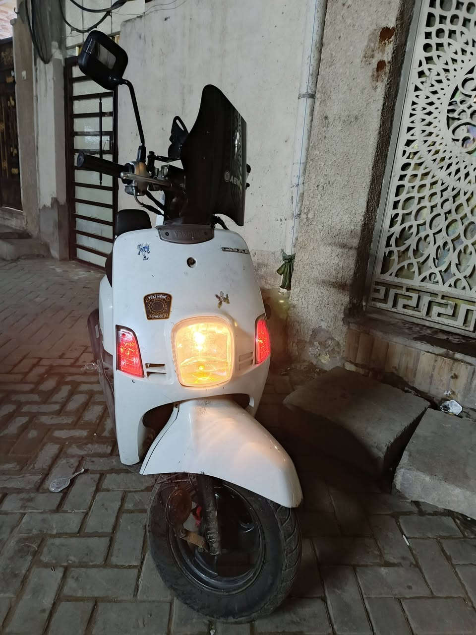 سلام عليكم
دراجه بوليس للبيع دراجه نضيفه ما مفتوحه سلف بلادي كابريتر بلادي 
السعر 675 وبيها مجال 
العنوان مدينه الصدر 
***********
متواجد فيس واتساب
