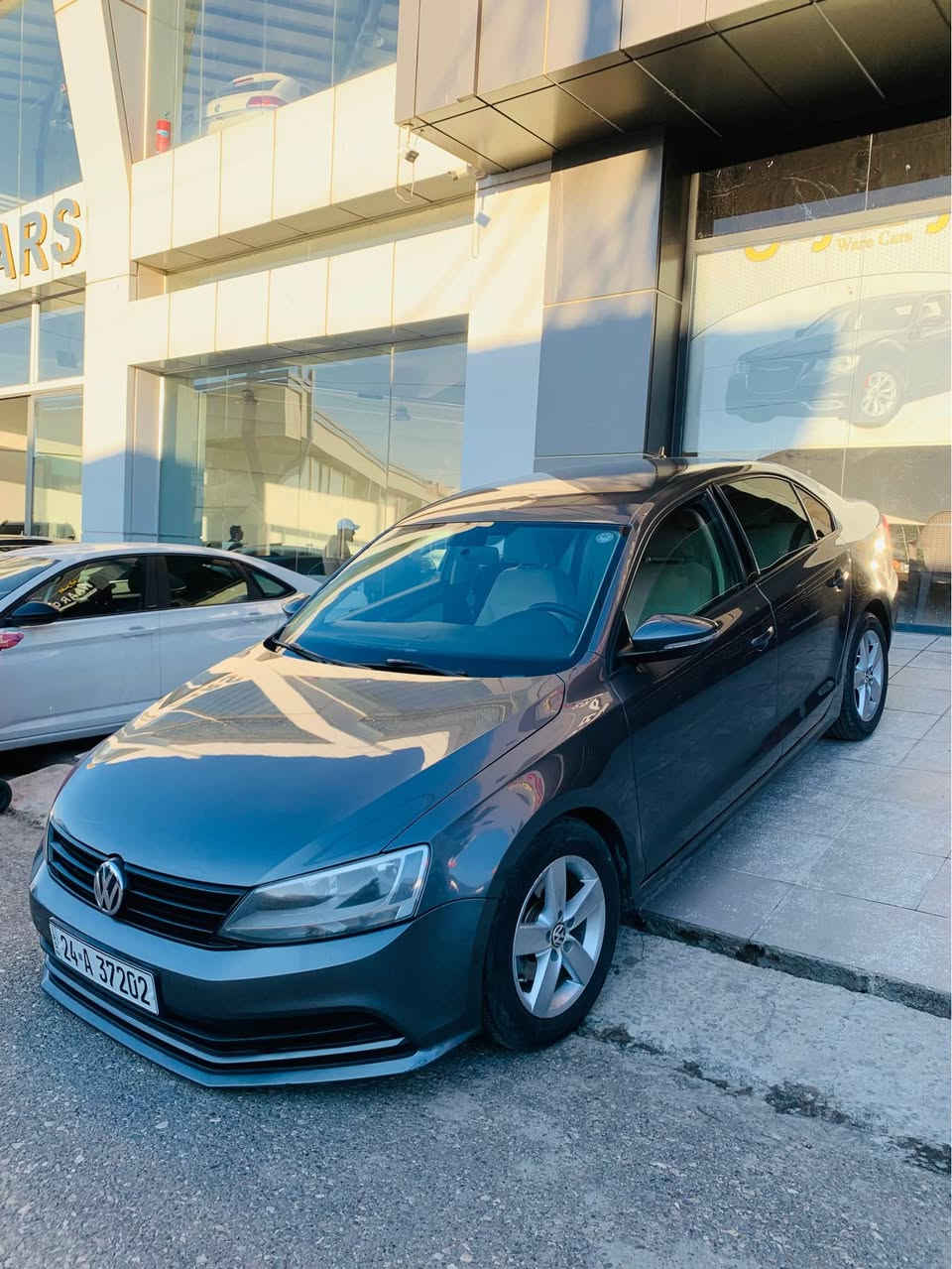 ڤولكسواكن جيتا 2015  
مواصفات خليجي داخل بيجي
بدون حادث و بدون صبغ
محرك 2.0 بدون توربو
ماشيه 240000km
مكان سیارە موجود بدهوك
سعر 124 و مجال قليل
*********** دهوك, العراق
